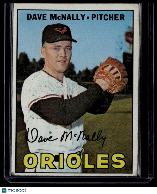 1967 Topps #382 Dave McNally None