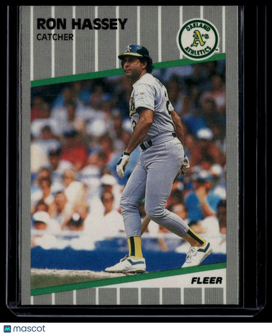 1989 Fleer #9 Ron Hassey